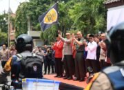 Sambut Bulan Ramadhan Polda Jatim Bersama Mahasiswa Gelar Bakti Sosial Polri Presisi