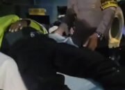 Aksi Sigap, Bhabinkamtibmas Polsek Gebang Evakuasi Korban Kecelakaan Lalulintas di Jalan Medan Banda Aceh