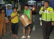 Polres Pasuruan Dampingi Warga Patrol Sahur Cegah Tawuran