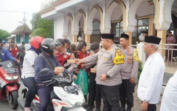 Safari Ramadhan, Kapolres Pasuruan Gelar Curhat Kamtibmas Ajak Warga Aktifkan Siskamling