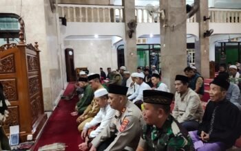 Melalui Safari Ramdhan, Polisi Di Purwakarta Bangun Kedekatan Dengan Masyarakat