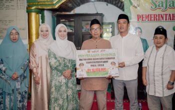 Bupati Pesisir Barat Di Dampingi Wakil Bupati Pesibar Hadiri Safari RamadhanDi Masjid Al Ikhlas Pekon Labuhan Mandi