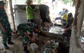 Babinsa Bantu Bangun Pondasi Rumah Warga, Gotong Royong Mewujudkan Mimpi Suminto