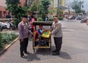 Bulan Penuh Berkah dan Magfirah, Kapolsek Ciledug Bersama Jajaran Berikan Paket Sembako dan Takjil Berbuka Puasa