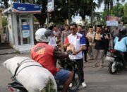 Semarak Ramadan 1446 H, Polres Magetan Bersama Awak Media Berbagi Takjil