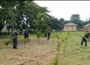 Babinsa Pimpin Kerja Bakti Pembersihan Hutan Kota, Lestarikan Lingkungan dan Jalin Keakraban