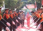 Tradisi Pedang Pora dan Reog Ponorogo Warnai Penyambutan Irjen Pol Drs Nanang Avianto,M.Si Sebagai Kapolda Jatim