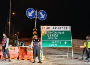 Demi Arus Balik Lancar, Satgas Preventif Polres Purwakarta Lakukan Pengaturan Lalulintas