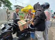 Bantu Pemudik Kehabisan Bensin, Polisi di Kota Kediri Tuai Pujian