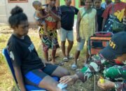 Berikan Pelayanan Kesehatan Gratis, Satgas Yonif 131/Brajasakti Bantu Tingkatkan Kesehatan Masyarakat Perbatasan Papua