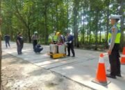 Upaya Cegah Kecelakaan dan Balap Liar, Satlantas Blora Pasang Pita Kejut