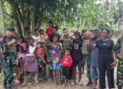 Selalu Ada Untuk Masyarakat Papua, Satgas Yonif 131/Brajasakti Bantu Masyarakat yang Sakit di Kampung Uskwar Perbatasan Papua
