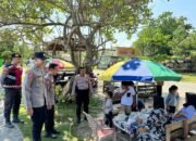 Polres Pesisir Barat Laksanakan Patroli Dialogis Berikan Himbauan Keselamatan di Pantai Labuhan Jukung