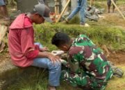 Sentuhan Kemanusiaan Tim Kesehatan Turut Beraksi di TMMD ke-124 Kodim 0422/LB
