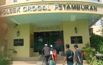 Tiga Pak Ogah dan Jukir Liar Diamankan Polsek Grogol Petamburan dalam Operasi Berantas Jaya 2025