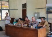 Pemerintah Beserta Kapolsek Simpang Hilir Adakan Sosialisasi Pencegahan Karhutla Di Desa Nipah Kuning, Warga Diajak Aktif dalam Patroli Pencegahan.
