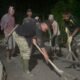 Malam Terakhir Pelaksanaan TMMD ke-124, Kodim 0422/Lampung Barat Laksanakan Lembur untuk Penyelesaian Target