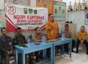 Kapolsek Tambora Turun ke Pos Satkamling, Dialog Akrab Bahas Keamanan Lingkungan Lewat Program “Ngopi Kamtibmas Di Pos Satkamling”