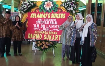 Rumah Makan Bu Lanny Gelar Tasyakuran dan Penerimaan Sertifikat Halal Indonesia Tahun 2025
