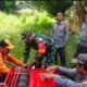 Babinsa Joyotakan Gandeng BPBD dan Linmas Simulasi Penanggulangan Bencana