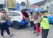 Propam Polres Pasuruan Gelar Baksos Pembagian Nasi Kotak Jelang Hari Bhayangkara