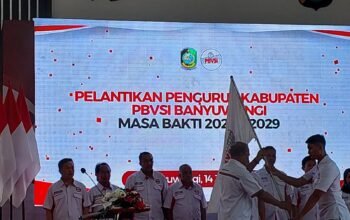Kapolda Jatim Lantik Pengurus PBVSI Banyuwangi Masa Bhakti Tahun 2025-2029