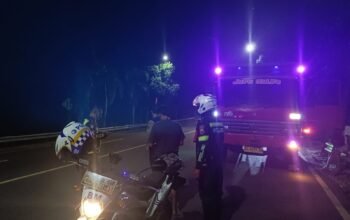 Satlantas Polres Kediri Kota Temukan Truk Parkir Sembarangan Saat KRYD di Semampir