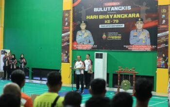 Kapolda Jatim Buka Turnamen Bulutangkis Sambut Hari Bhayangkara ke-79