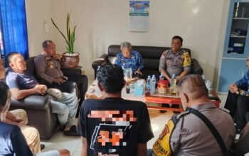 Musyawarah Membahas Rencana Pengerukan Sampah di Kali Wetan.