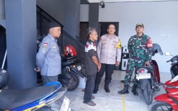 Sinergitas semakin di depan, Babinsa & Bhabinkamtibmas Serengan Rutin Patroli