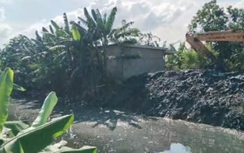 Proyek Normalisasi di Sepanjang Sungai Cikarang Hilir di Keluhkan Warga dan Petani di Beberapa Desa.