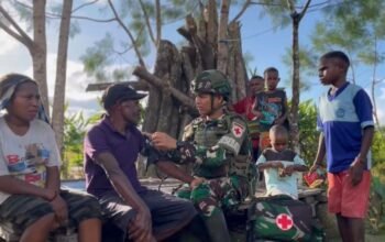Cintai Kesehatan, Satgas Yonif 521/DY Laksanakan Yankes di Kampung Honita