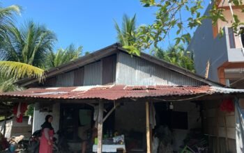 Warga Desa Bato, Pariaman Timur, Sumatera Barat, Mengalami Kesulitan dengan Rumah Tak Layak Huni