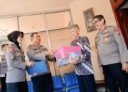 Penuh Haru, Anjangsana SPN Polda Jatim ke Para Purnawirawan di Hari Bhayangkara ke-79