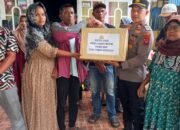 Polsek Tanjung Mutiara Serahkan Bantuan Sembako Untuk Korban Kebakaran, Bukti Nyata Polri Hadir di Tengah Masyarakat
