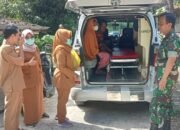 Babinsa Dan Puskesmas Evakuasi Pasien ODGJ Di Wonosamudro