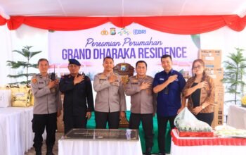 Tingkatkan Kesejahteraan Anggota, Kapolres Kediri Kota Resmikan Perumahan Grand Dharaka
