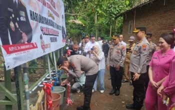 Hari Bhayangkara ke-79 Polres Jember Beri Bantuan Tandon Air Warga Kecamatan Sumberjambe