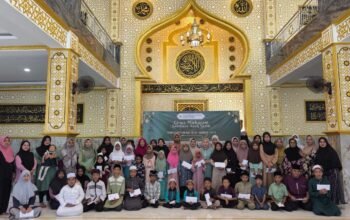 Santunan Anak Yatim Warnai Gema Muharram 1447 H di Masjid Babul Mukminin Teluk Batang