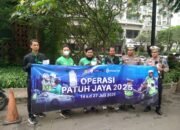 Satlantas Jakarta Barat Berikan Penyuluhan Tertib Lalu Lintas kepada Ojek Online di Area Podomoro City