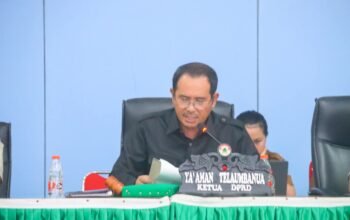 Ketua DPRD kabupaten Nias Utara Yaaman Telaumbanua SE.MM Pimpin Rapat Paripurna