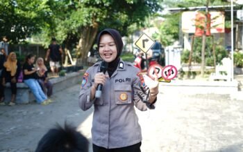 Hari Anak Nasional, Polsek Plemahan ajak Anak TK Tanam Pohon dan Kenalkan Budaya Tertib Berlalulintas