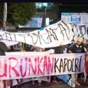 Ratusan Massa Kepung Polres Jepara, Tuntut Keadilan Untuk Driver Ojol Affan