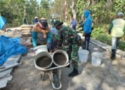 Gotong Royong Tanpa Batas: Ibu-Ibu di Sarimulyo Turut Andil Sukseskan TMMD Boyolali