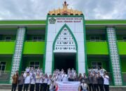 Bawaslu Pesisir Barat Menjadi Pembina Upacara Sekaligus Sosialisasi Pengawasan Partisipatif Kepada Pemilih Pemula MAN 1 Pesisir Barat