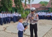 Police Go To School : Satlantas Polres Pesawaran Hadir di SMPN 1 Pesawaran, Tanamkan Disiplin Lalu Lintas Sejak Dini