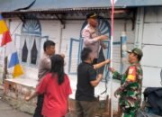Polsek Kalideres Bagikan 200 Bendera, Ajak Warga Kibarkan Merah Putih di Bulan Kemerdekaan