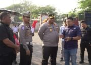 Jelang HUT RI ke-80 Polres Pasuruan Gandeng Mahasiswa, LSM, dan Media Bagikan 500 Bendera Untuk Supir Truk dan Warga Perumahan