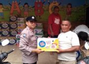 Ringankan Beban, Polsek Metro Tamansari Salurkan Bantuan ke Korban Kebakaran