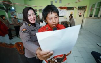 Sambut Hari Jadi ke -77 Polwan Polda Jatim Gelar Bakti Kesehatan di Yayasan Pendidikan Autis Mutiara Hati